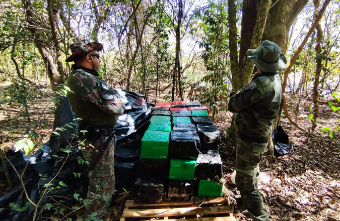 Batalhão de Polícia Ambiental apreende 933 quilos de maconha em Umuarama