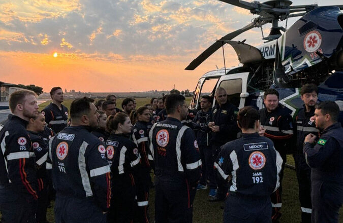 Curso capacita médicos e enfermeiros para atendimento aeromédico com helicópteros