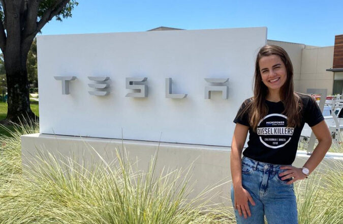 Ex-aluna da Unioeste é primeira mulher certificada pela Tesla no Brasil