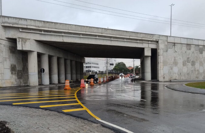 Novo viaduto de São José dos Pinhais tem tráfego liberado em passagem inferior