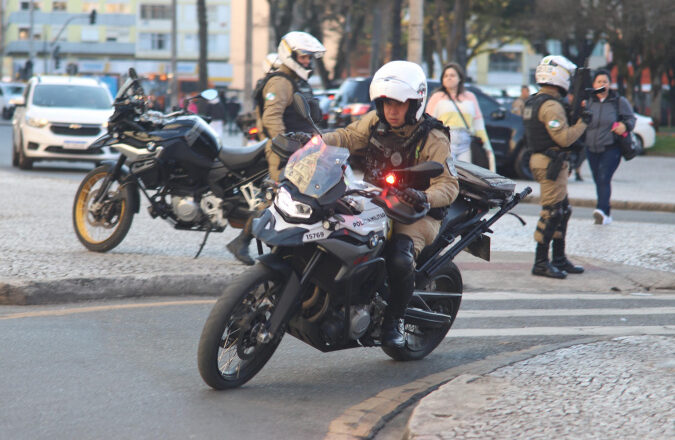 PMPR reforça policiamento em Curitiba com Operação Força Visível